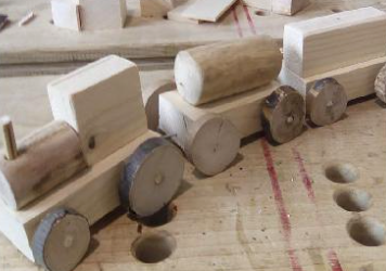 ATELIER DELLE INDAGINI MATERICHE: IL LEGNO